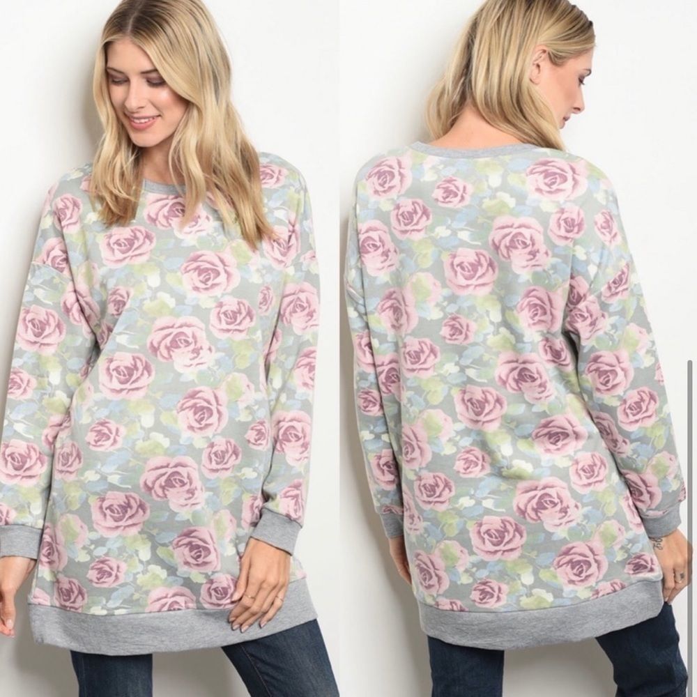 Whimsical sweater tunic with pockets!